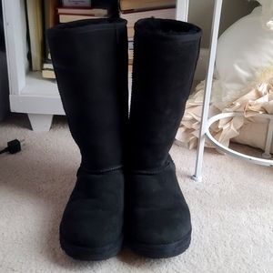 Tall UGGS great condition!